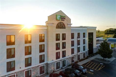 Holiday Inn Express and Suites Batavia, an IHG Hotel, Batavia, USA.